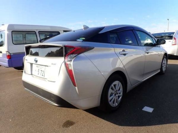 Toyota Prius - Image 2