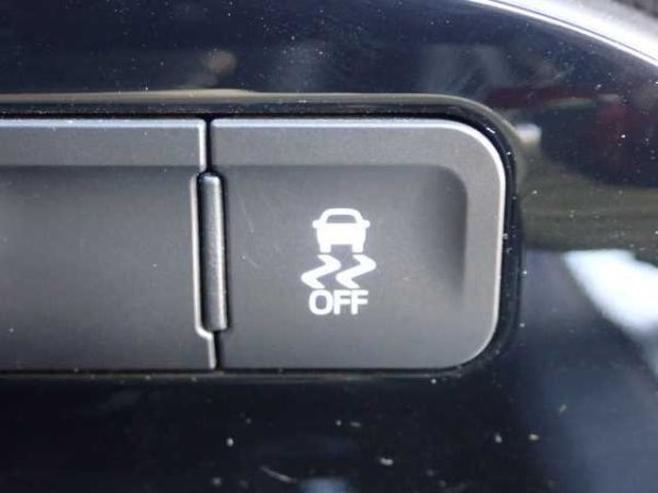 Toyota Prius - Image 7
