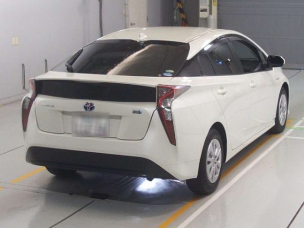 Toyota Prius - Image 4
