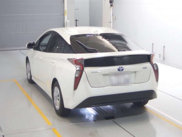 Toyota Prius - Image 2