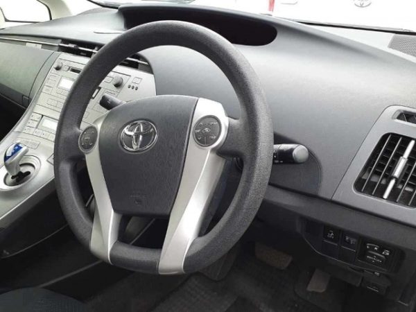 Toyota Prius (S Navigation) - Image 11