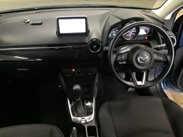 Mazda Demio - Image 4