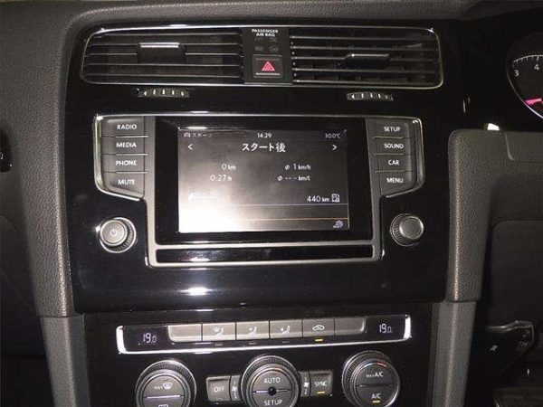 Volkswagen Golf 2013 - Image 2