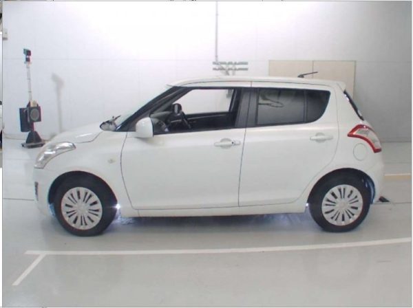 SUZUKI SWIFT 2015 - Image 4