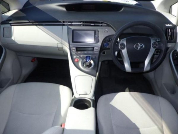 Toyota Prius (S Navigation) - Image 10