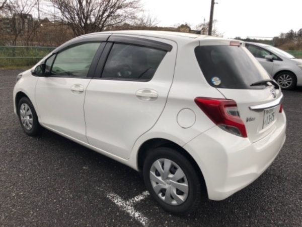 Toyota VITZ F - Image 2