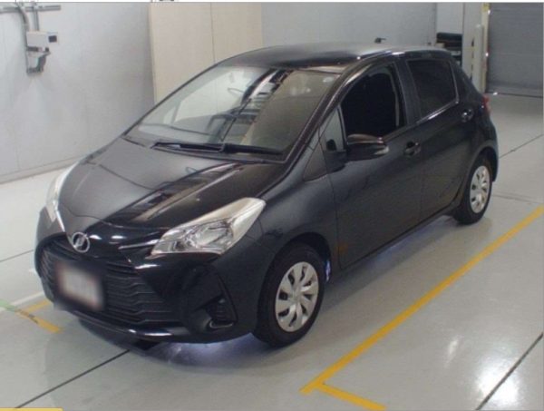 TOYOTA VITZ 2018