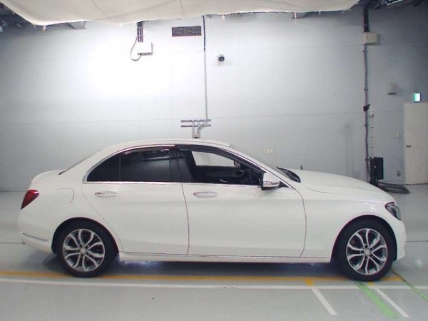 MERCEDES BENZ C CLASS - Image 5