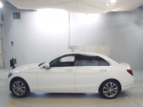 MERCEDES BENZ C CLASS - Image 6
