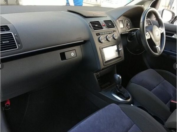 VOLKSWAGEN GOLF TOURAN 2014 - Image 3