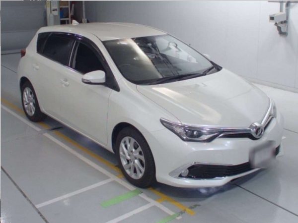 Toyota Auris   2016