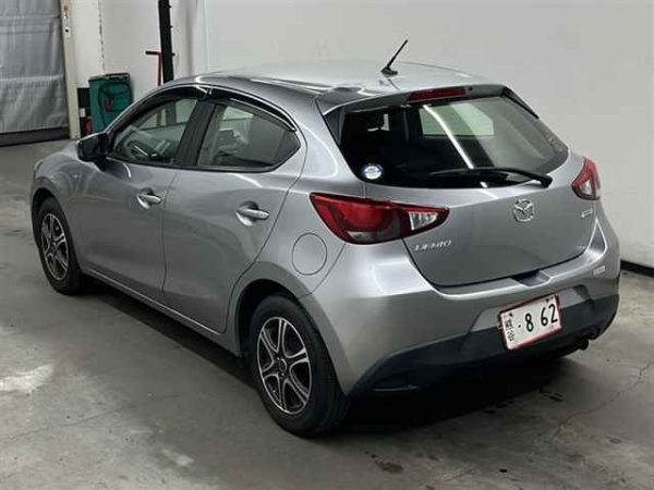 MAZDA Demio - Image 2