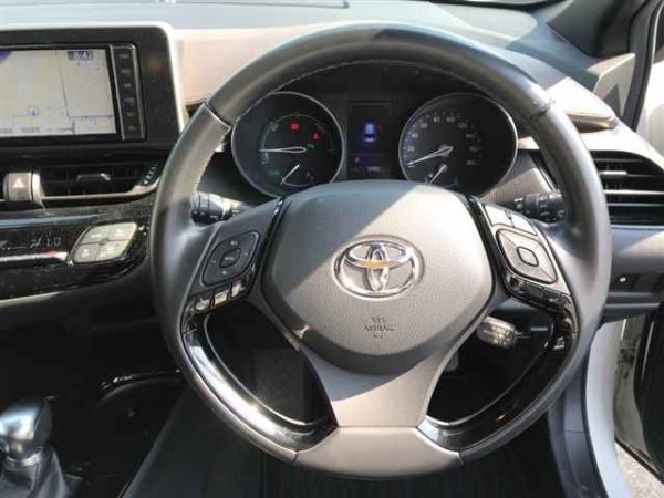 TOYOTA CH-R - Image 5