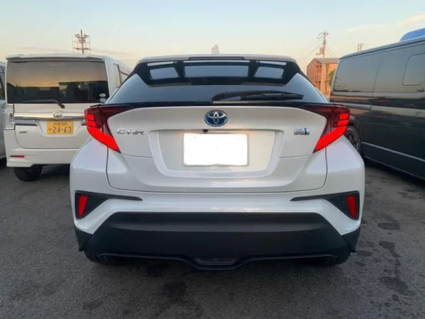 TOYOTA C-HR - Image 17