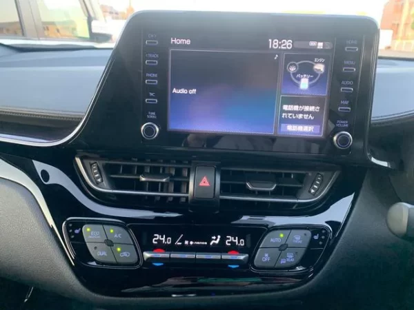 TOYOTA C-HR - Image 9